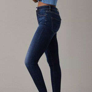 American Eagle • Next Level High-Waisted Jegging